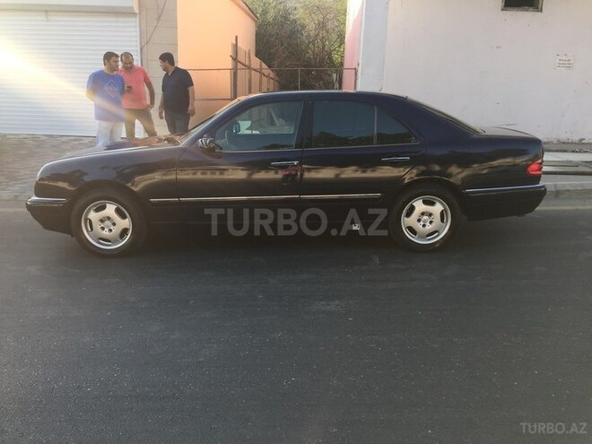Mercedes E 200 1999, 247,000 km - 2.0 l - Bakı