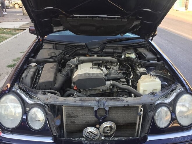 Mercedes E 200 1999, 247,000 km - 2.0 l - Bakı