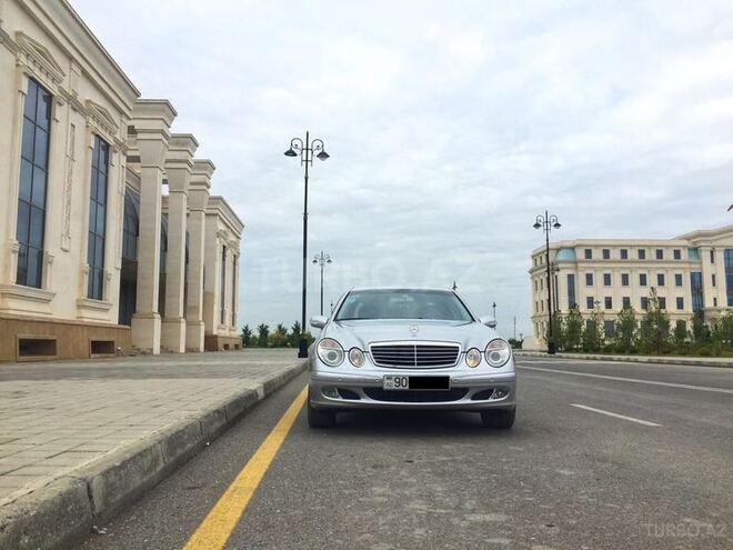 Mercedes E 240 2003, 244,000 km - 2.6 l - Ağdaş