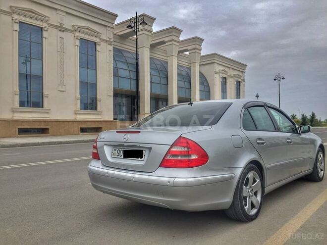 Mercedes E 240 2003, 244,000 km - 2.6 l - Ağdaş