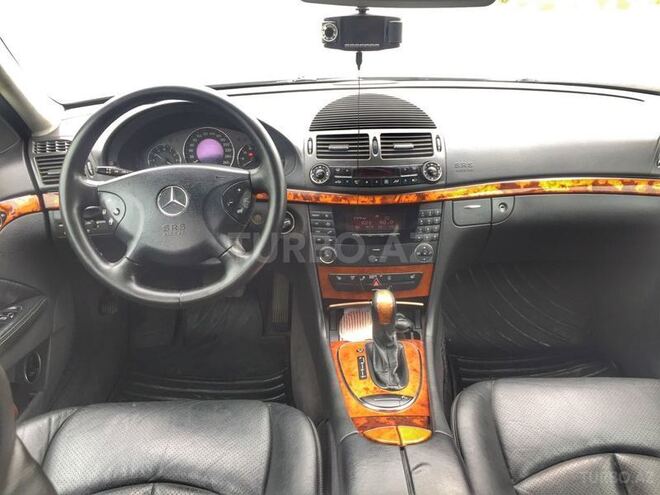Mercedes E 240 2003, 244,000 km - 2.6 l - Ağdaş