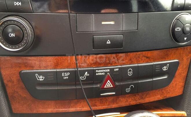 Mercedes E 240 2003, 244,000 km - 2.6 l - Ağdaş