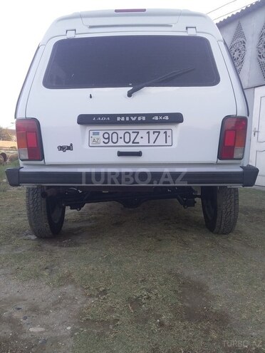 LADA (VAZ) Niva 2005, 180,000 km - 1.7 l - Salyan