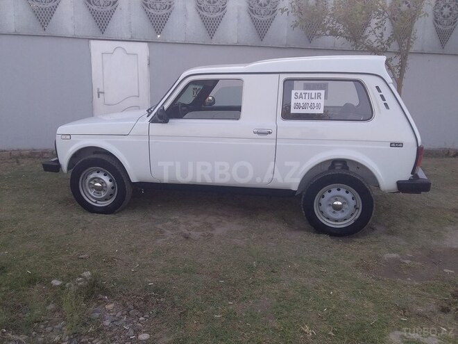 LADA (VAZ) Niva 2005, 180,000 km - 1.7 l - Salyan