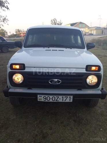 LADA (VAZ) Niva 2005, 180,000 km - 1.7 l - Salyan