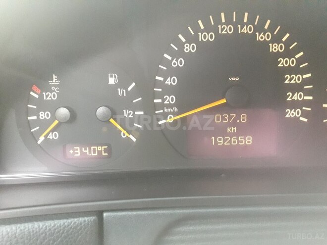 Mercedes E 200 2001, 192,300 km - 2.0 l - Gəncə