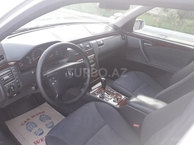 Mercedes E 200 2001, 192,300 km - 2.0 l - Gəncə