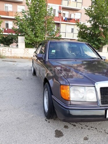 Mercedes  1991, 570,000 km - 2.0 l - Bakı