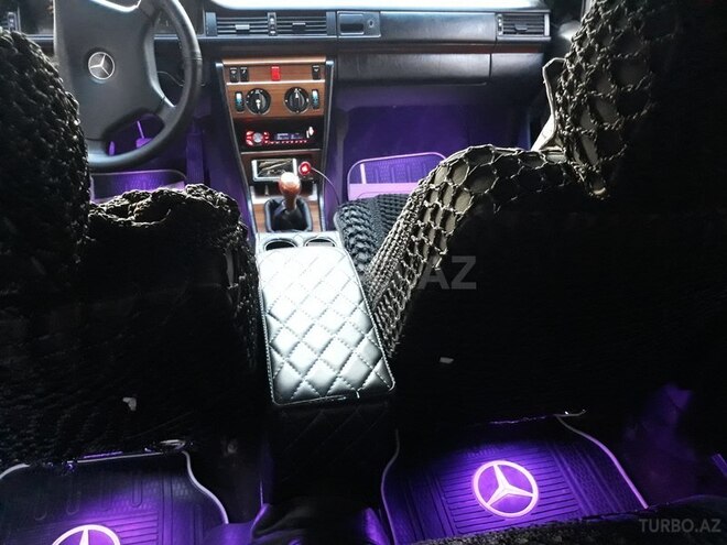 Mercedes  1991, 570,000 km - 2.0 l - Bakı