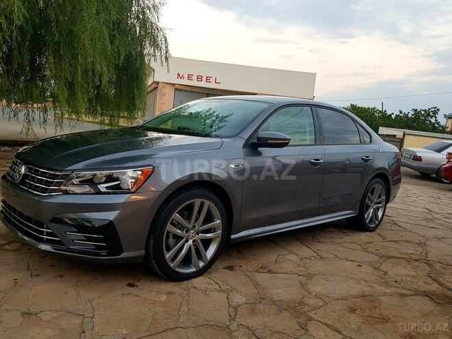Volkswagen Passat 2018, 5,100 km - 2.0 л - Bakı