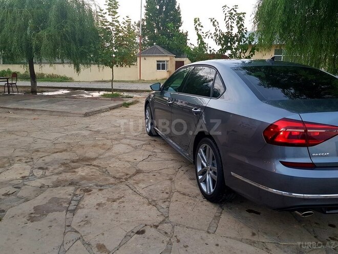 Volkswagen Passat 2018, 5,100 km - 2.0 л - Bakı