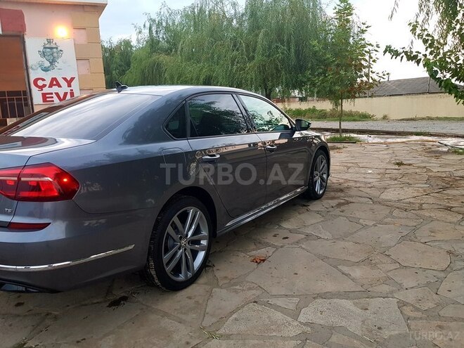 Volkswagen Passat 2018, 5,100 km - 2.0 л - Bakı