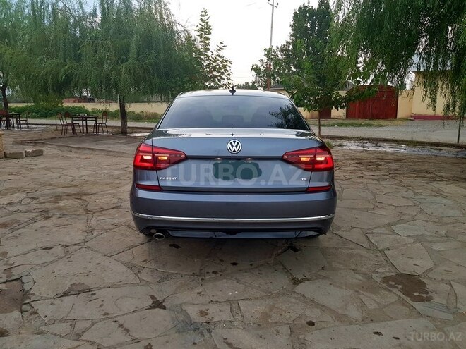 Volkswagen Passat 2018, 5,100 km - 2.0 л - Bakı