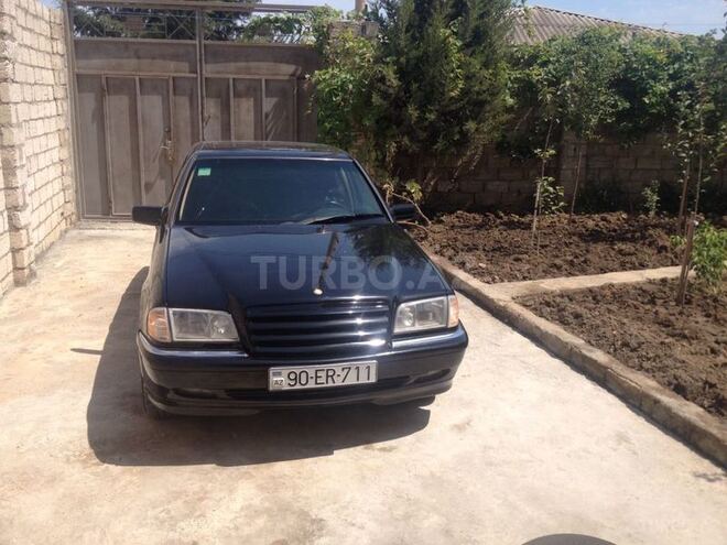 Mercedes C 230 1997, 255,000 km - 2.3 l - Bakı
