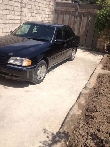 Mercedes C 230 1997, 255,000 km - 2.3 l - Bakı