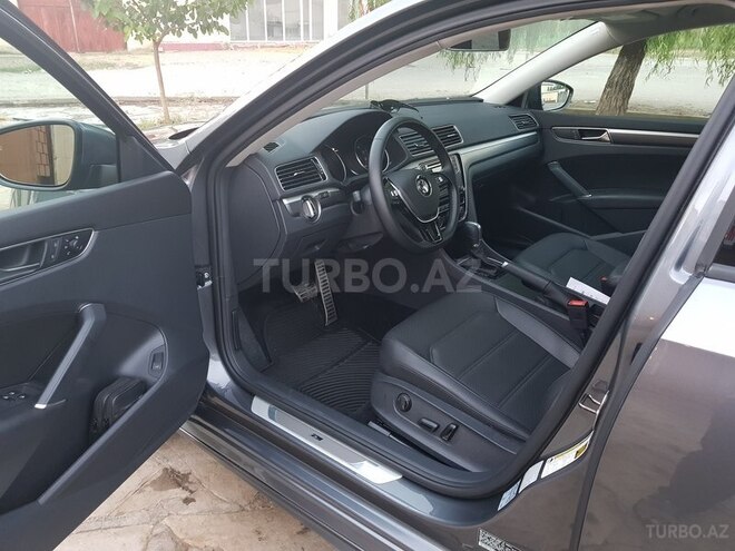 Volkswagen Passat 2018, 5,100 km - 2.0 л - Bakı
