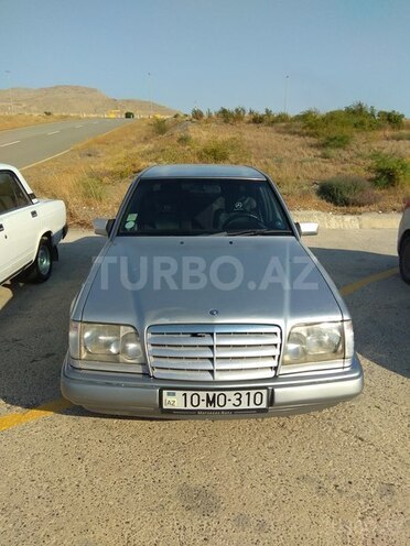 Mercedes E 300 1993, 308,937 km - 3.0 л - Bakı