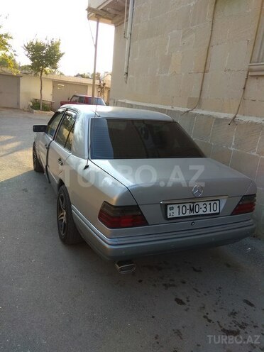 Mercedes E 300 1993, 308,937 km - 3.0 л - Bakı