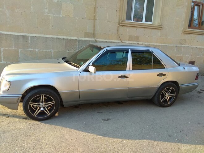 Mercedes E 300 1993, 308,937 km - 3.0 л - Bakı