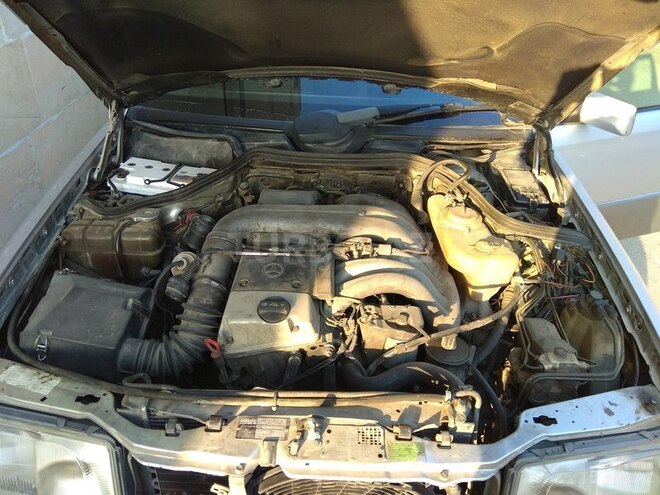 Mercedes E 300 1993, 308,937 km - 3.0 л - Bakı