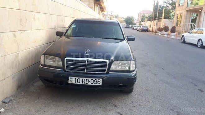 Mercedes C 200 1996, 299,000 km - 2.0 l - Bakı