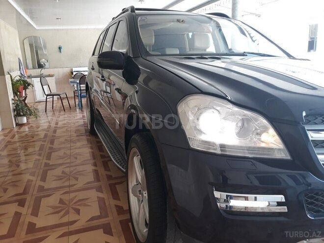 Mercedes GL 500 2007, 186,500 km - 5.5 l - Quba