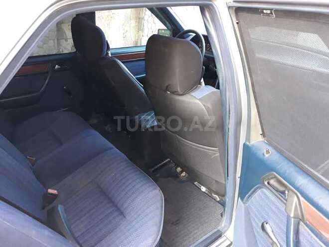 Mercedes E 230 1990, 295,000 km - 2.3 l - Bakı