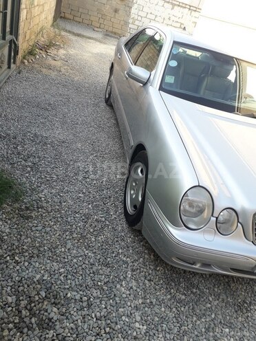 Mercedes E 270 2000, 356,000 km - 2.7 l - Bakı