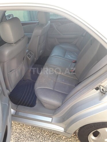 Mercedes E 270 2000, 356,000 km - 2.7 l - Bakı