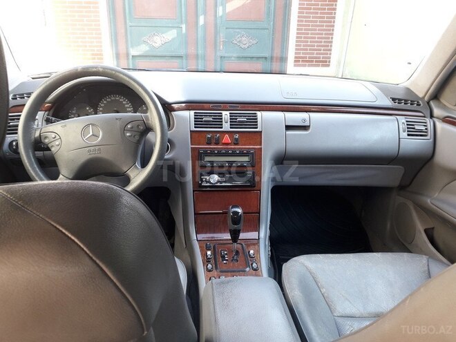 Mercedes E 270 2000, 354,000 km - 2.7 l - Bakı