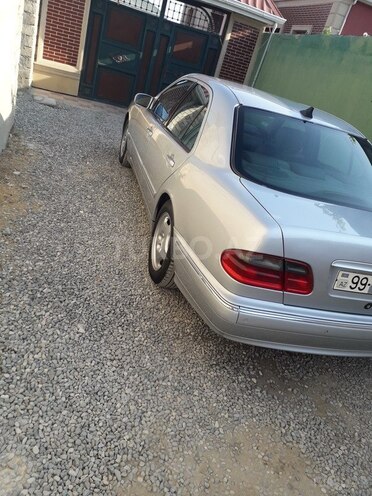 Mercedes E 270 2000, 31,700 km - 2.7 l - Bakı