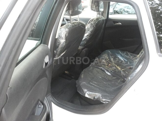 Opel Astra 2013, 24,000 km - 1.4 l - Bakı