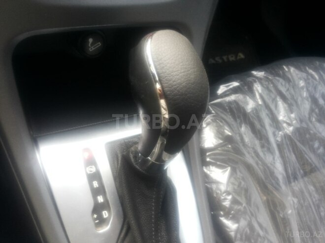 Opel Astra 2013, 24,000 km - 1.4 l - Bakı
