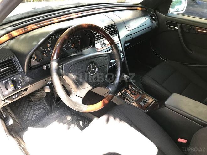 Mercedes C 240 1998, 130,000 km - 2.4 l - Bakı