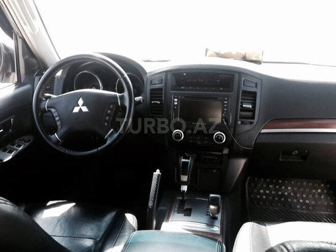Mitsubishi Pajero 2008, 151,000 km - 3.0 l - Bakı
