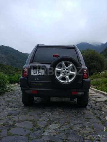 Land Rover Freelander 2002, 288,000 km - 2.5 l - Qax
