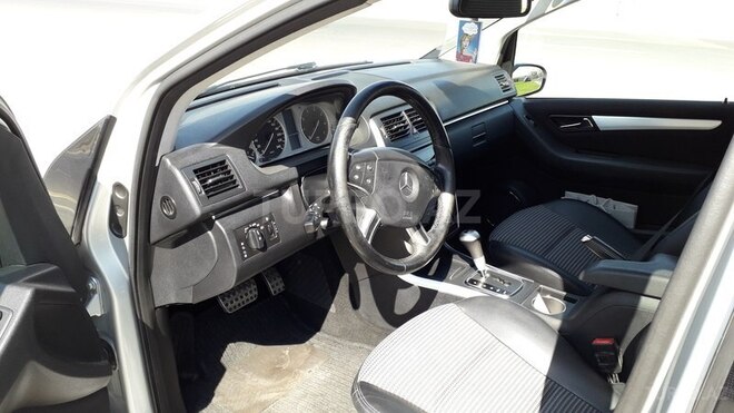 Mercedes B 200 2006, 143,000 km - 2.0 l - Bakı