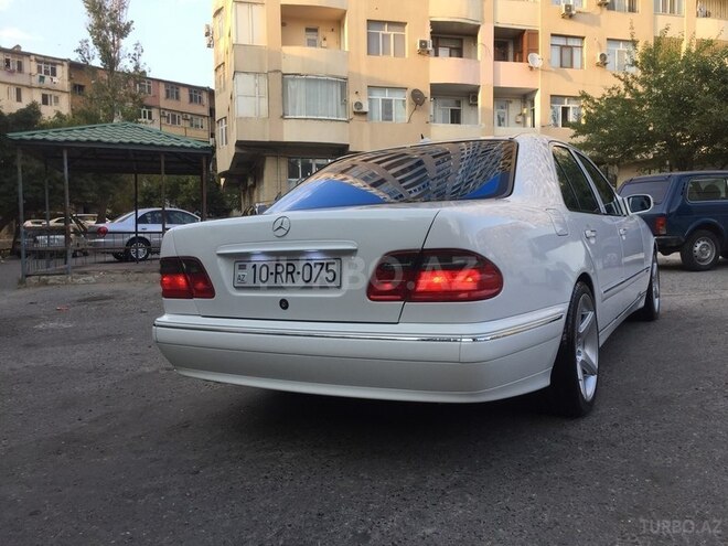 Mercedes E 320 2000, 210,500 km - 3.2 l - Bakı