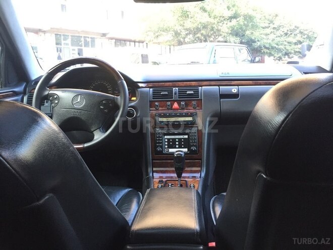 Mercedes E 320 2000, 210,500 km - 3.2 l - Bakı