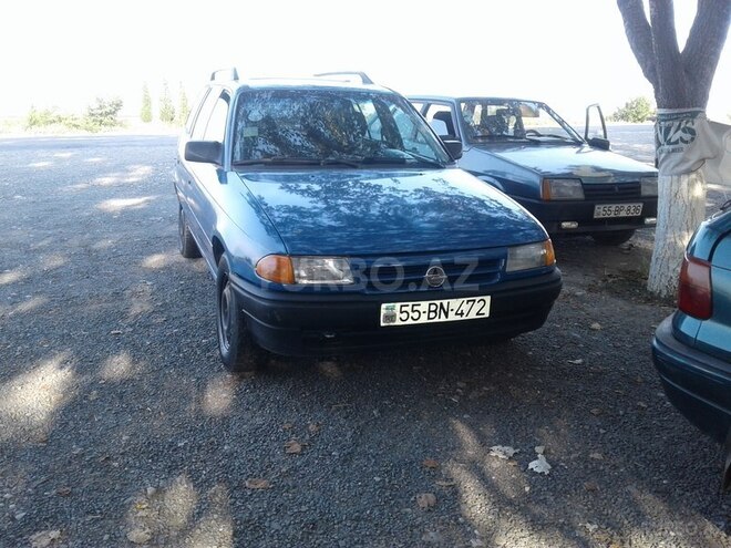 Opel Antara 1993, 45,888 km - 1.6 l - Şəki