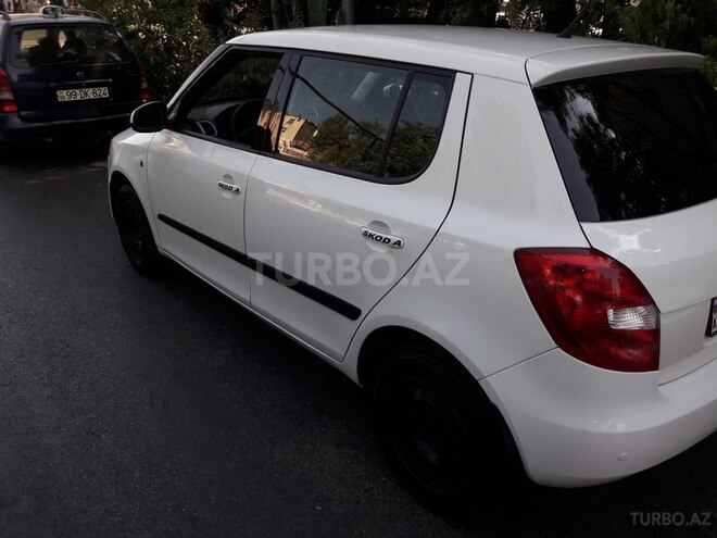 Skoda Fabia 2010, 166,000 km - 1.6 l - Bakı