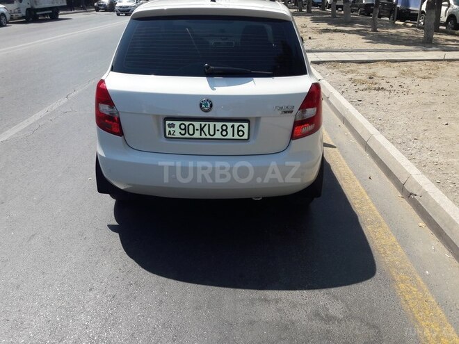 Skoda Fabia 2010, 166,000 km - 1.6 l - Bakı
