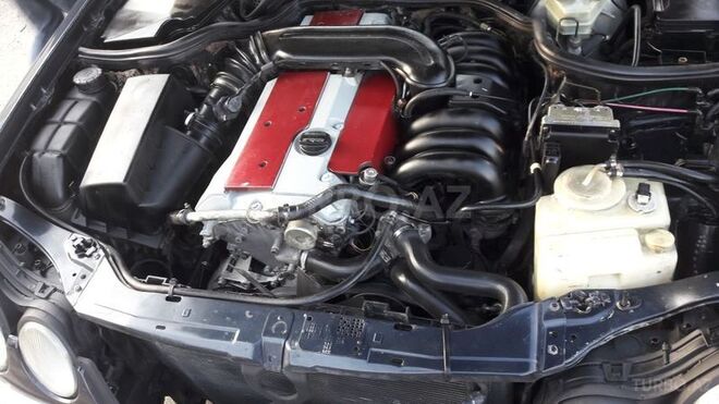 Mercedes E 320 1997, 285,000 km - 3.2 l - Bakı