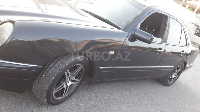Mercedes E 320 1997, 285,000 km - 3.2 l - Bakı
