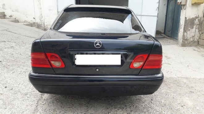 Mercedes E 320 1997, 285,000 km - 3.2 l - Bakı