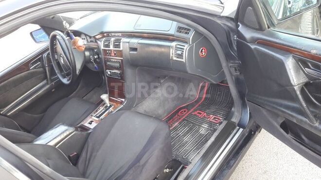 Mercedes E 320 1997, 285,000 km - 3.2 l - Bakı
