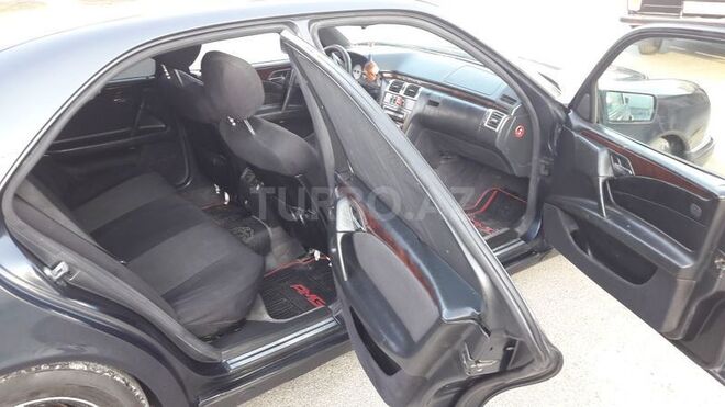 Mercedes E 320 1997, 285,000 km - 3.2 l - Bakı
