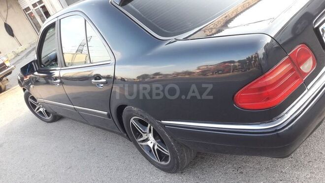 Mercedes E 320 1997, 285,000 km - 3.2 l - Bakı