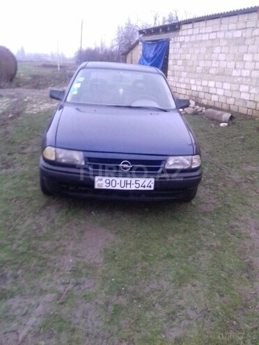 Opel Astra 1993, 421,960 km - 0.2 л - Quba