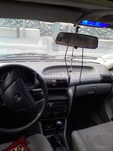 Opel Astra 1993, 421,960 km - 0.2 л - Quba